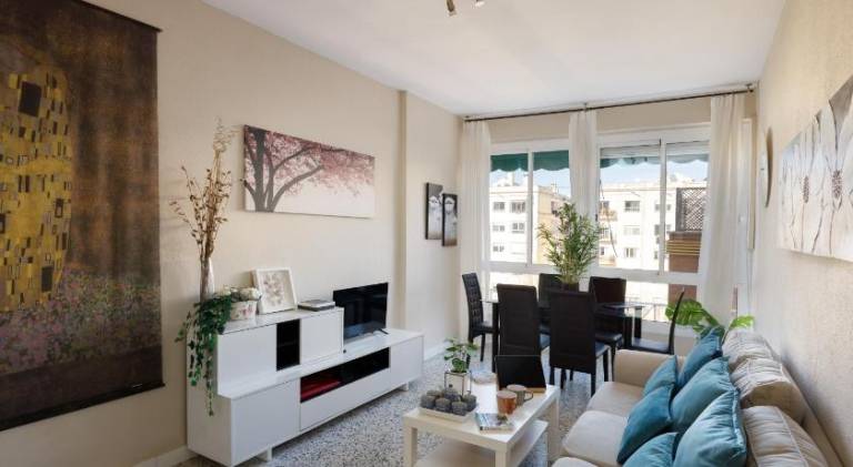 Rental apartment | Near Magic Fountain of Montjuïc | Pet-friendly in Barcelona