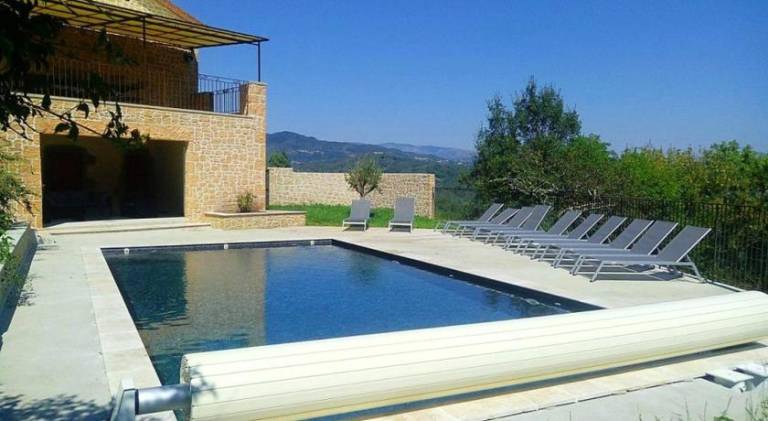 Villa with pool in Aubenas