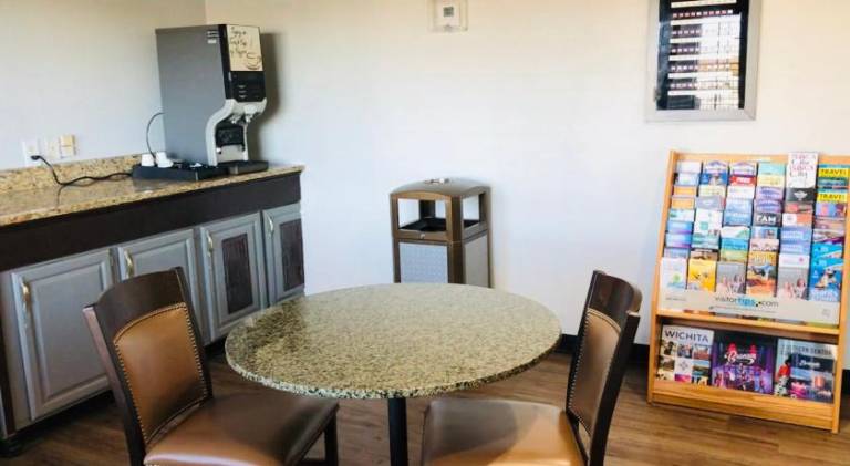 Motel 6 Tulsa, OK - Airport — photo 5