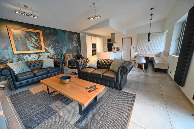 Ample vacation home with patio, sauna & BBQ | Pets allowed — photo 4