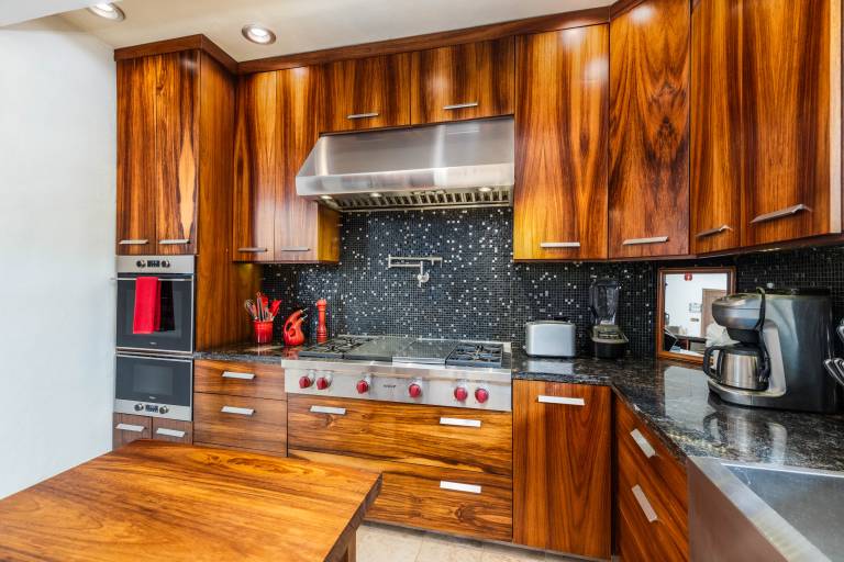 Family-friendly nice rental apartment with terrace & pool | Mountain view | Dogs allowed — photo 3