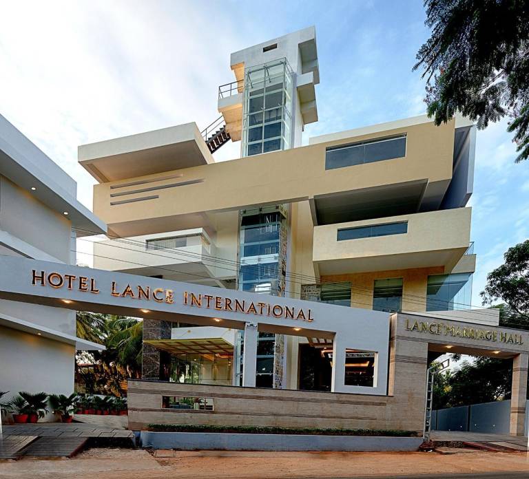 Hotel Lance International Luxury Hotel