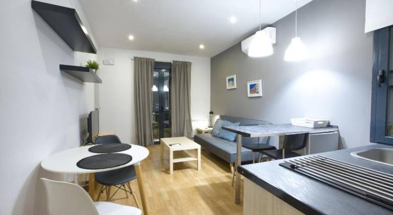 Apartment with 2 rooms for 5 persons — photo 3