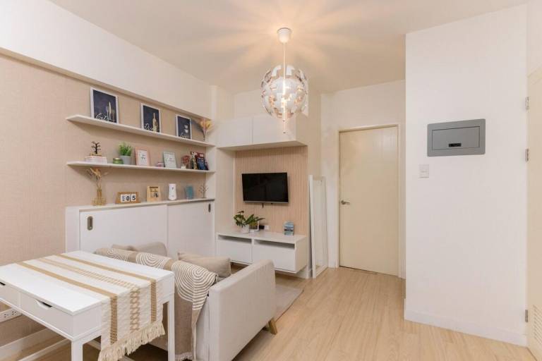 Apartment with yard, pool & terrace | Perfect for remote work in Quezon City