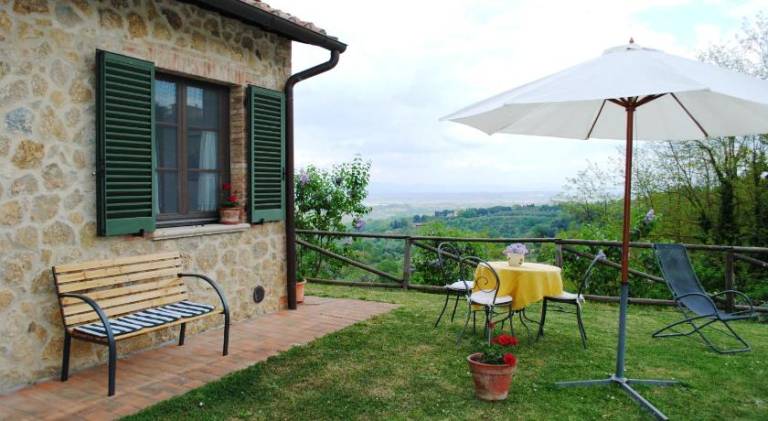 Charming farm with grill, terrace & yard | Dogs allowed — photo 5
