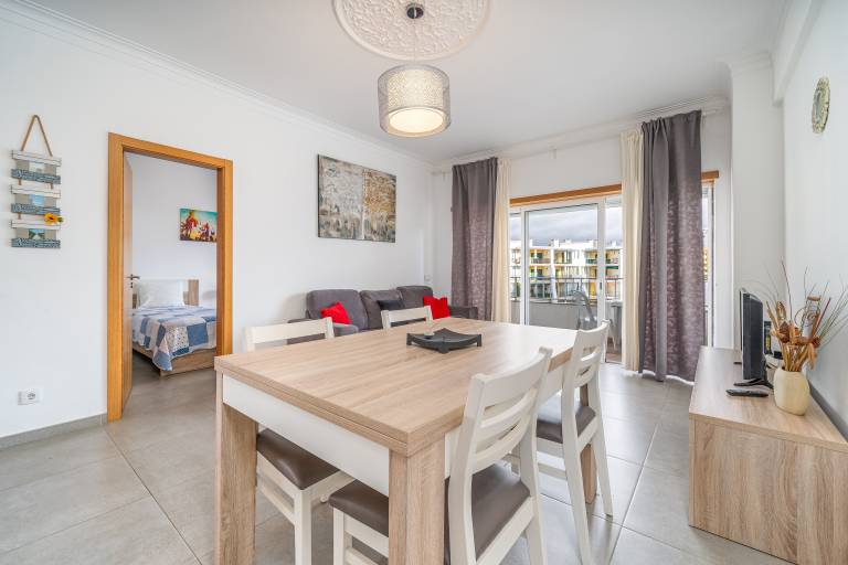 Apartment with fast internet, pool & patio | City view | Next to the beach | Dogs allowed — photo 4
