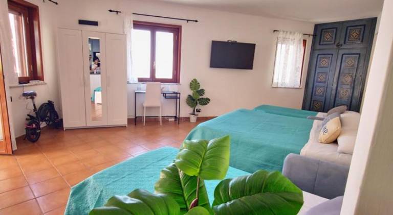 House with 1 room for 4 persons in Letojanni