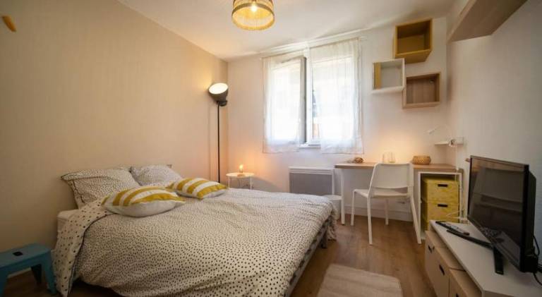 Apartment with 1 room for 2 persons in Marseille