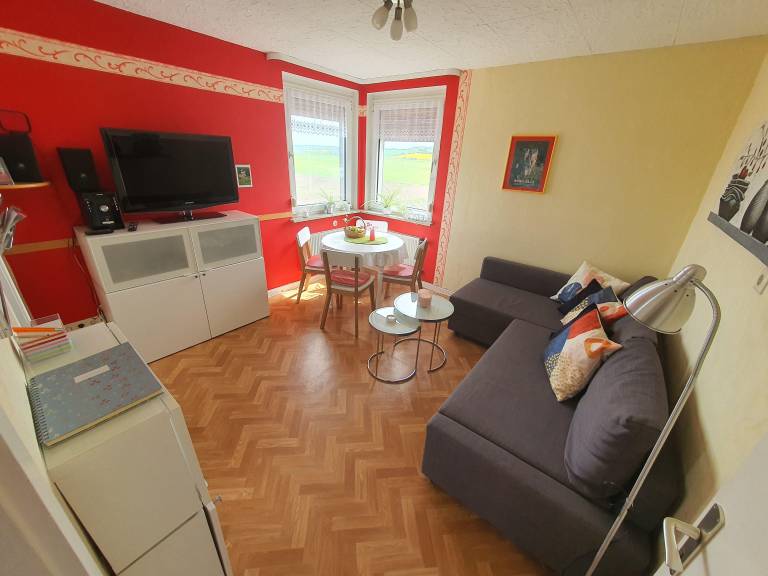 Rental apartment with pool, patio & garden — photo 4