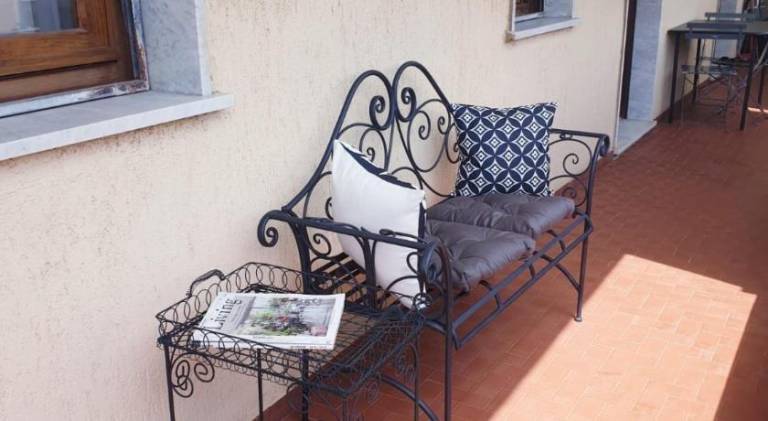 Rental apartment with 1 room for 5 persons in Vezzano Ligure