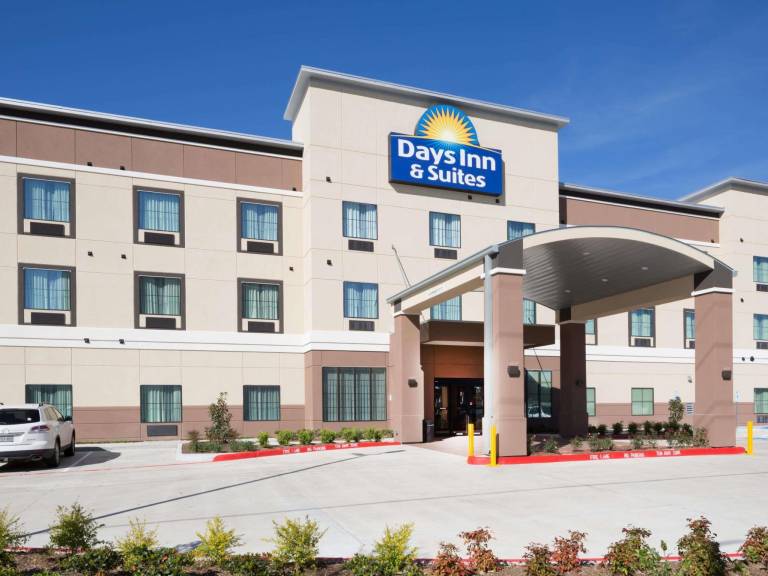 Days Inn & Suites by Wyndham Houston NW Cypress