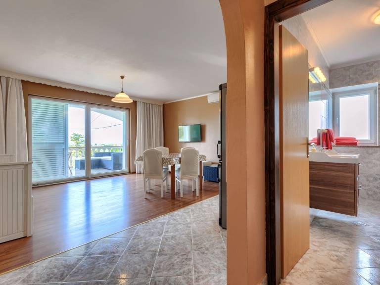 Children-friendly spacious house with yard, barbecue & private pool | Sea view | Pets allowed — photo 4
