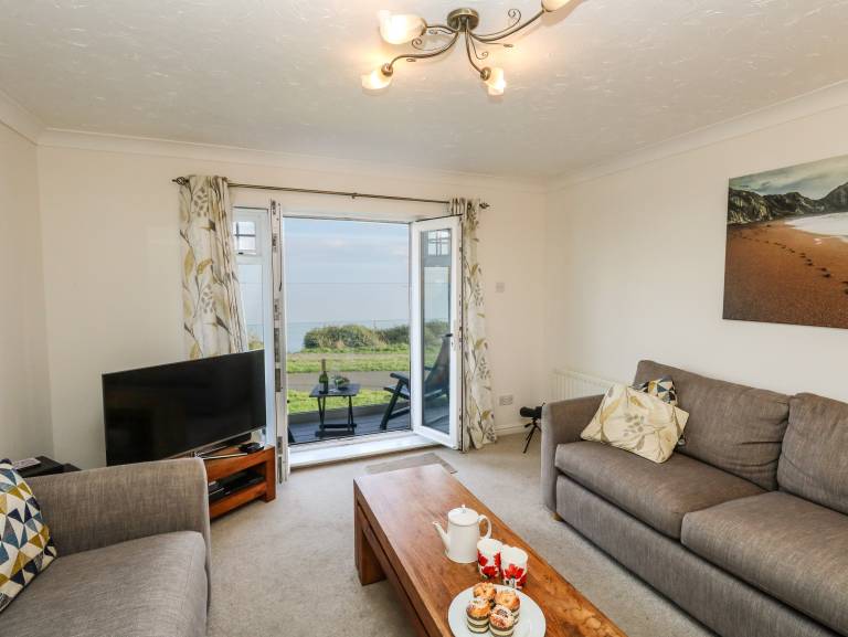 Family-oriented lovely cottage with garden | Beach view | Beach nearby | Pet-friendly — photo 5