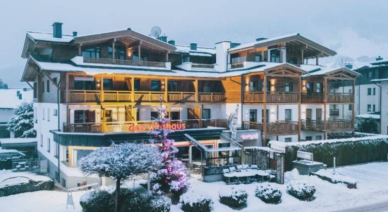 Serviced apartment with terrace in Kaprun