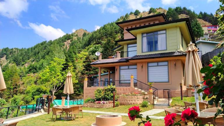 Larisa Resort Mussoorie in Tehri