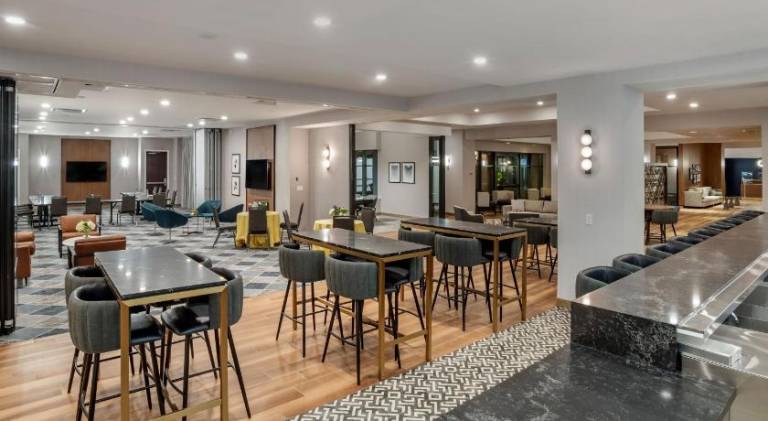 Sheraton Suites Old Town Alexandria — photo 3