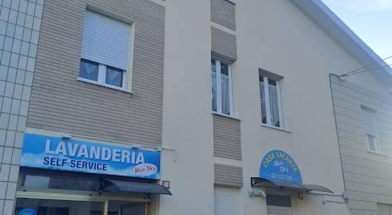 Vacation home with 3 rooms for 10 persons in Pesaro