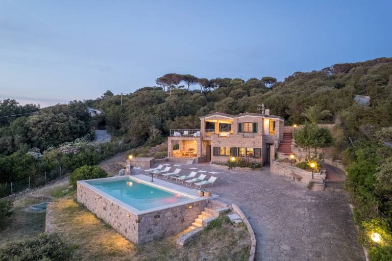Villa 'Coral Bay' with Sea View, Wi-Fi and Air Conditioning — photo 2