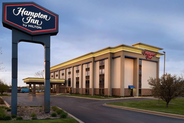 Hampton Inn Appleton (Fox River Mall Area) — photo 4
