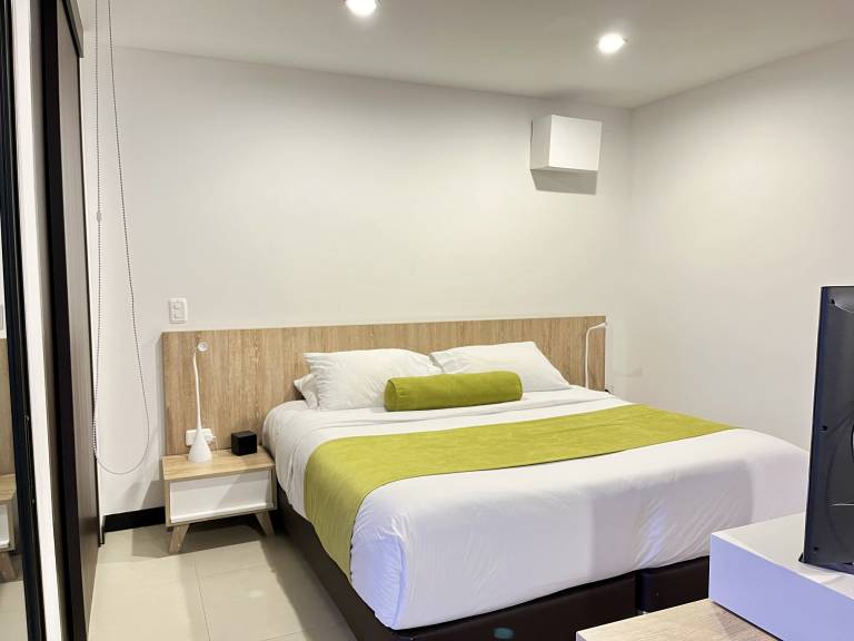 Apartasuite cercana al aeropuerto internacional MED — photo 2