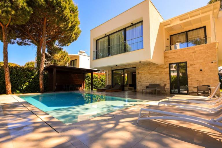 Ferienhaus Plazhi San Pietro