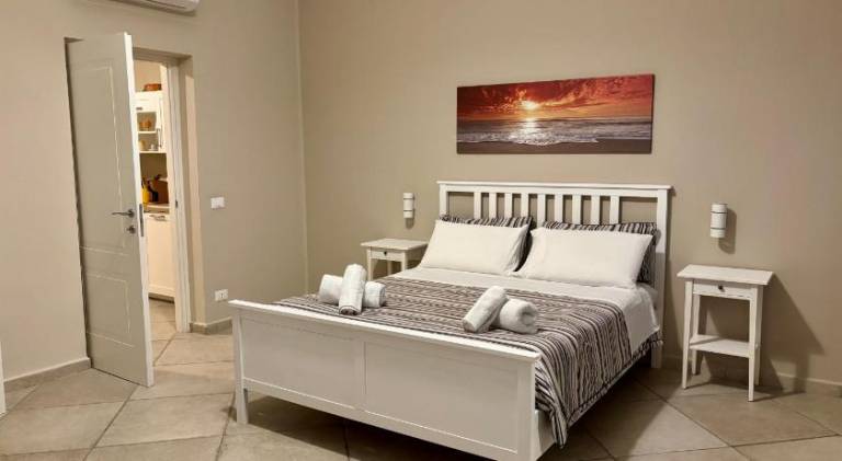 Beautiful holiday apartment with terrace | Next to Palermo Cathedral | Perfect for remote work | Dogs allowed in Palermo