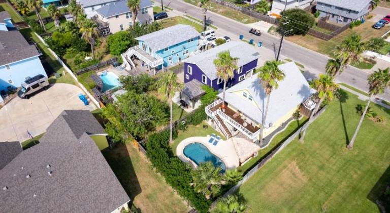 Pleasant vacation home with pool | Pet-friendly — photo 3