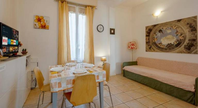 Apartment with 2 rooms for 6 persons in Sanremo