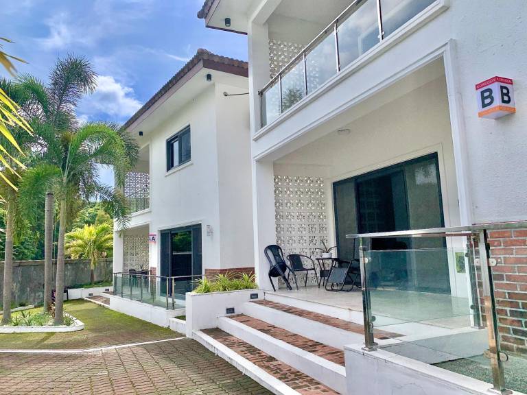Ample villa with pool | Pets allowed — photo 4