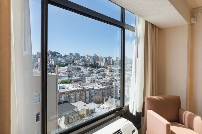 Comfort Inn by the Bay