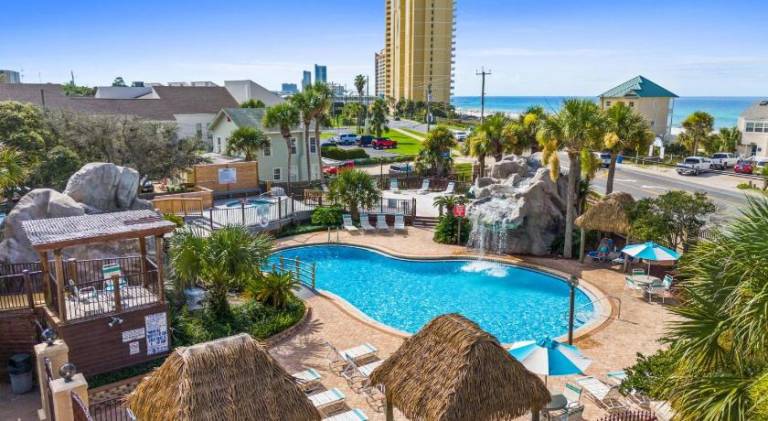Rental apartment with yard, terrace & pool | Beach nearby | Dogs allowed in Bay City, AL