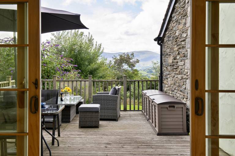 Cottage with garden, jacuzzi & patio — photo 5