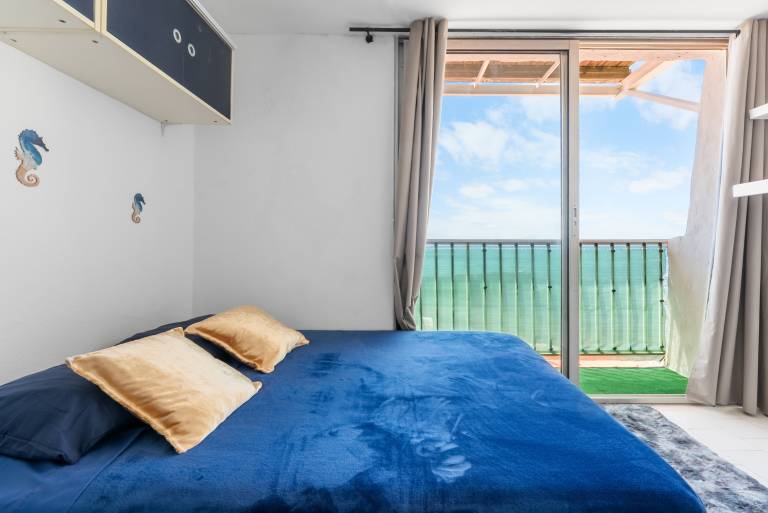 Cabanon "Jeux de boules 3" with Sea View in La Valette-du-Var