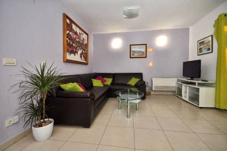 Apartments Njoko in Vodice