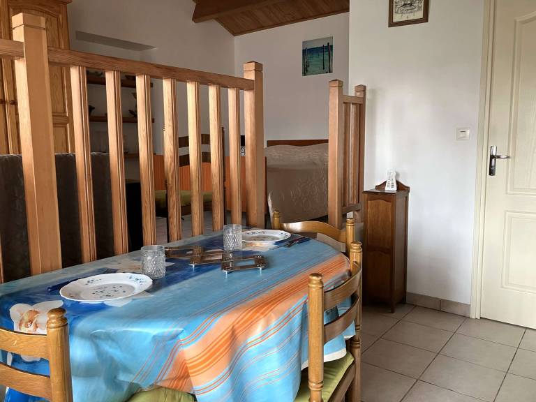 Cozy Studio with Terrace, Near City Center and Beach, Fully Equipped Kitchen, Private Parking — photo 4