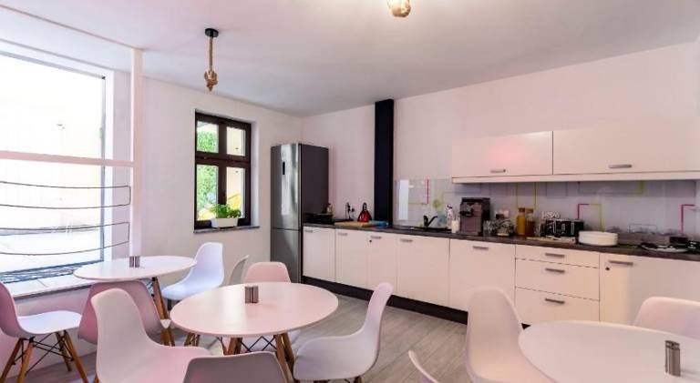 Nice serviced apartment with terrace | Pet-friendly — photo 3