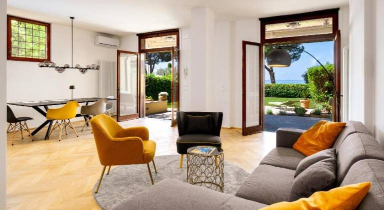 Holiday apartment with 3 rooms for 5 persons in Bardolino