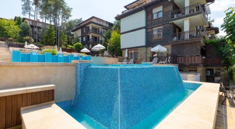 Holiday apartment with hot tub & pool — photo 4