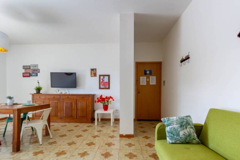 Holiday apartment with terrace — photo 3