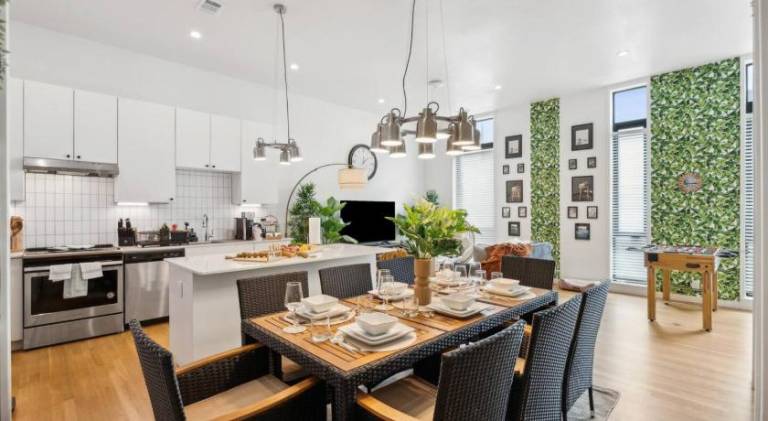 Ample vacation home | Perfect for remote work | Pet-friendly — photo 3