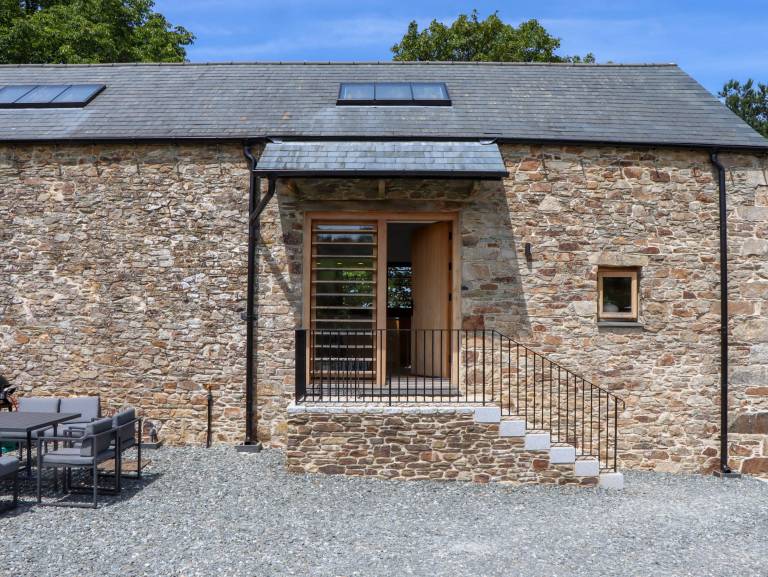 Family-oriented nice cottage with hot tub & garden | Dogs allowed — photo 5