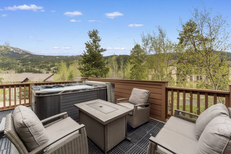 Fully equipped house with garden & jacuzzi | Mountain view | Dogs allowed — photo 3