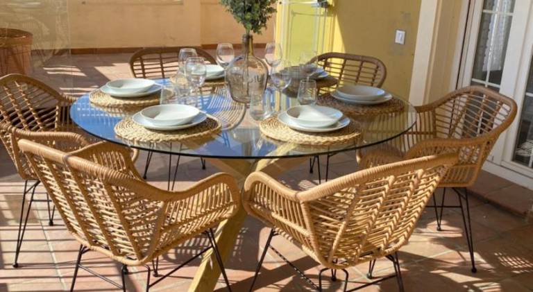 Apartment with barbeque, patio & private pool — photo 3