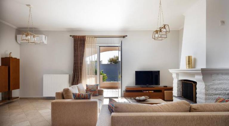 Fully equipped charming villa with terrace, grill & private pool | Dogs allowed — photo 2