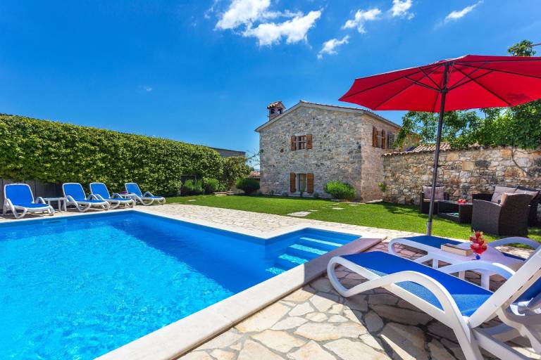 Modernes Ferienhaus in Vadreš mit Privatem Pool