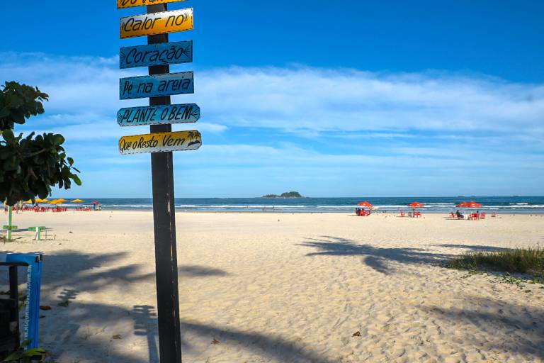 Apto acolhedor a 350m do mar c vaga pet friendly