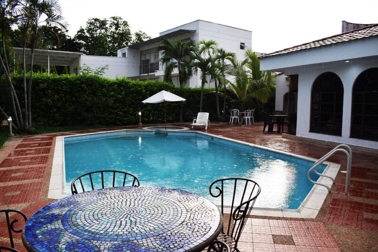 House with yard, pool & barbeque | Water view — photo 3