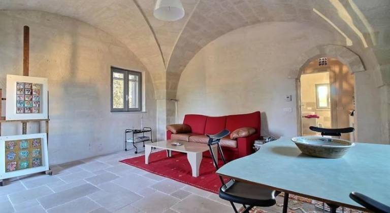 Apartment with patio — photo 2