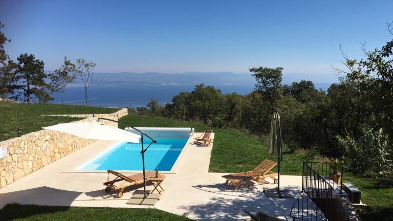 Fully equipped wonderful villa with pool, terrace & yard | Dogs allowed in Moscenicka Draga