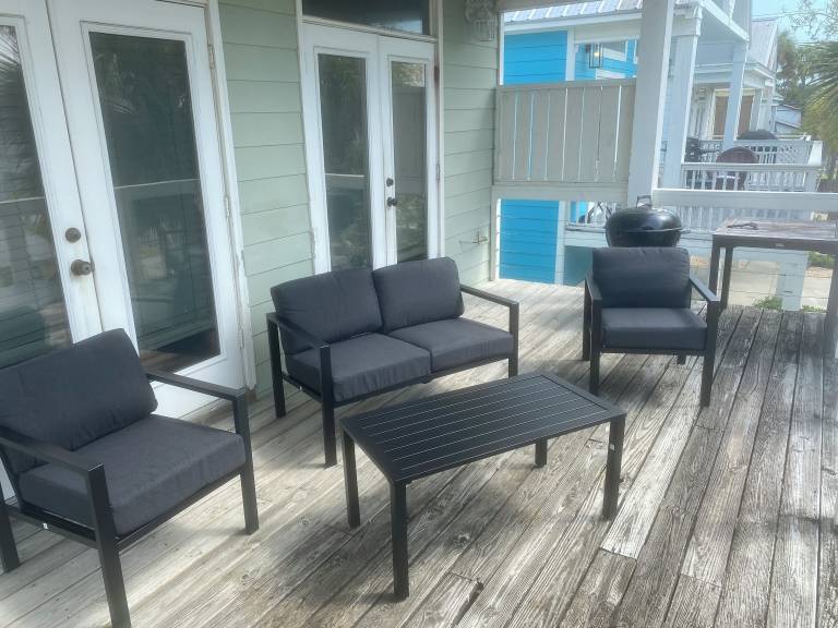 House Long Beach Resort